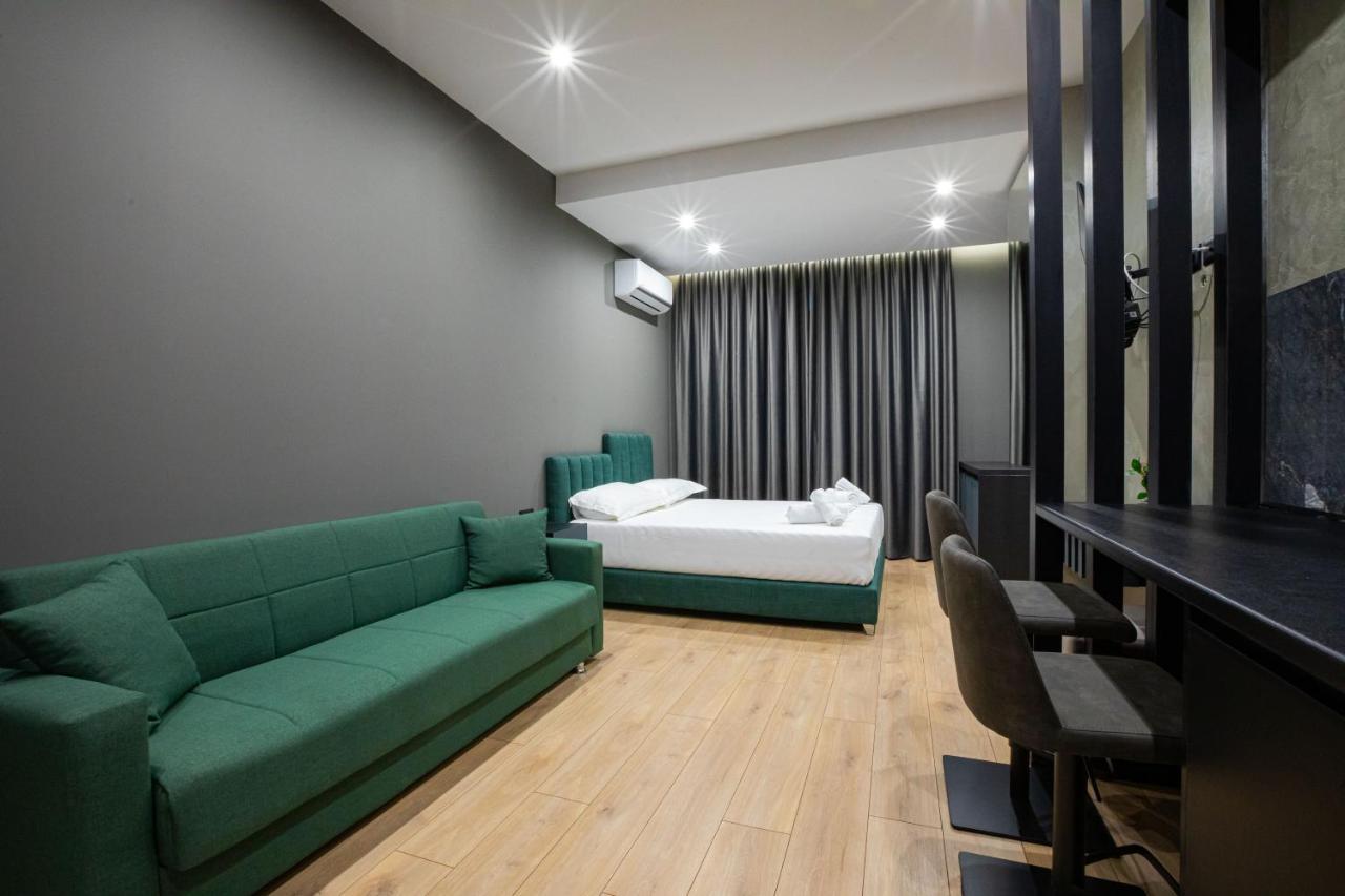 Dea'S Apartaments Tirana Exterior photo