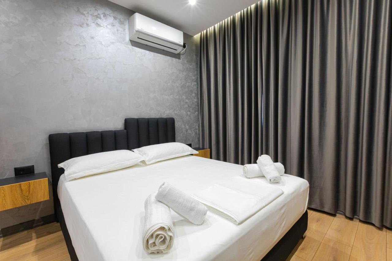 Dea'S Apartaments Tirana Exterior photo