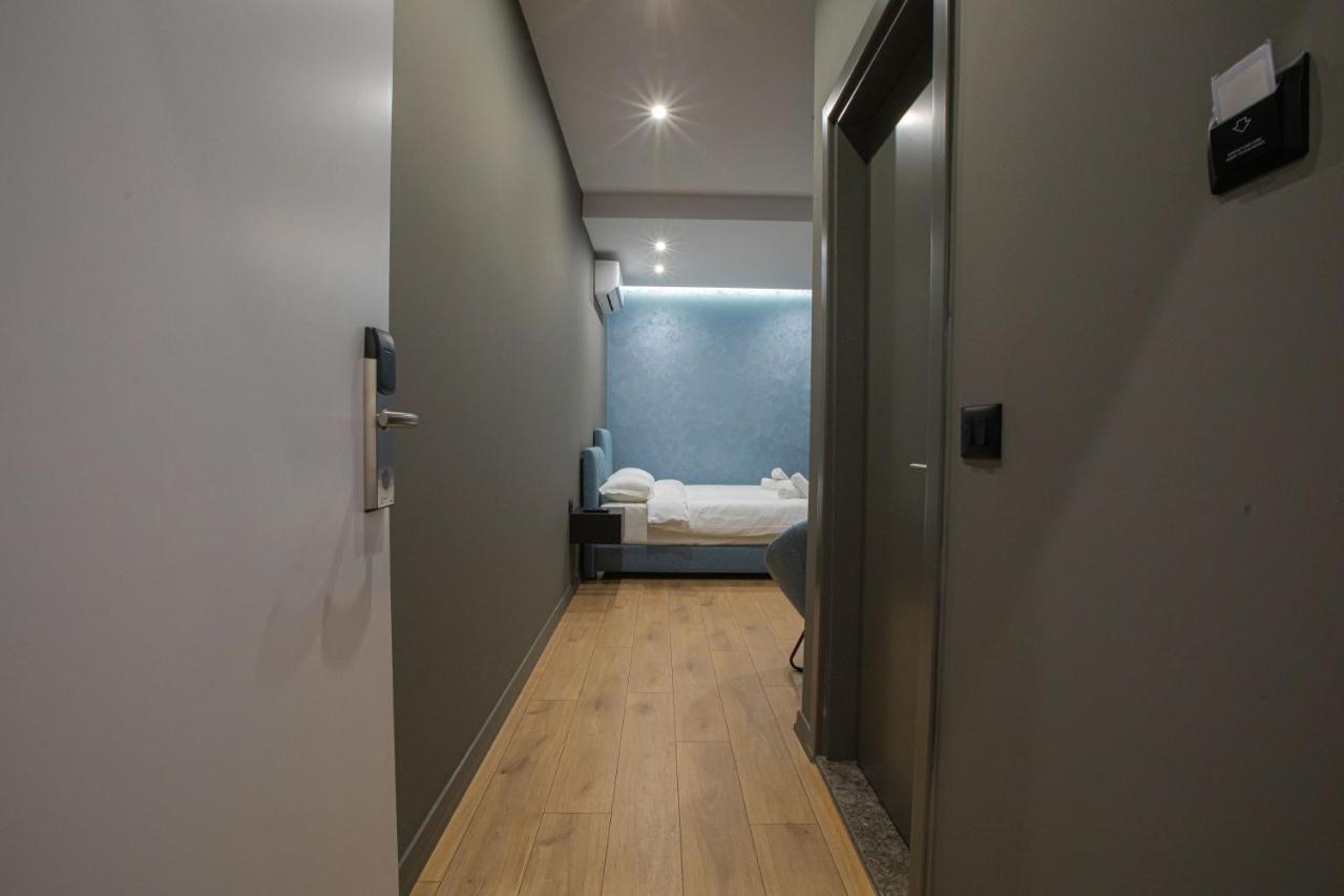 Dea'S Apartaments Tirana Exterior photo